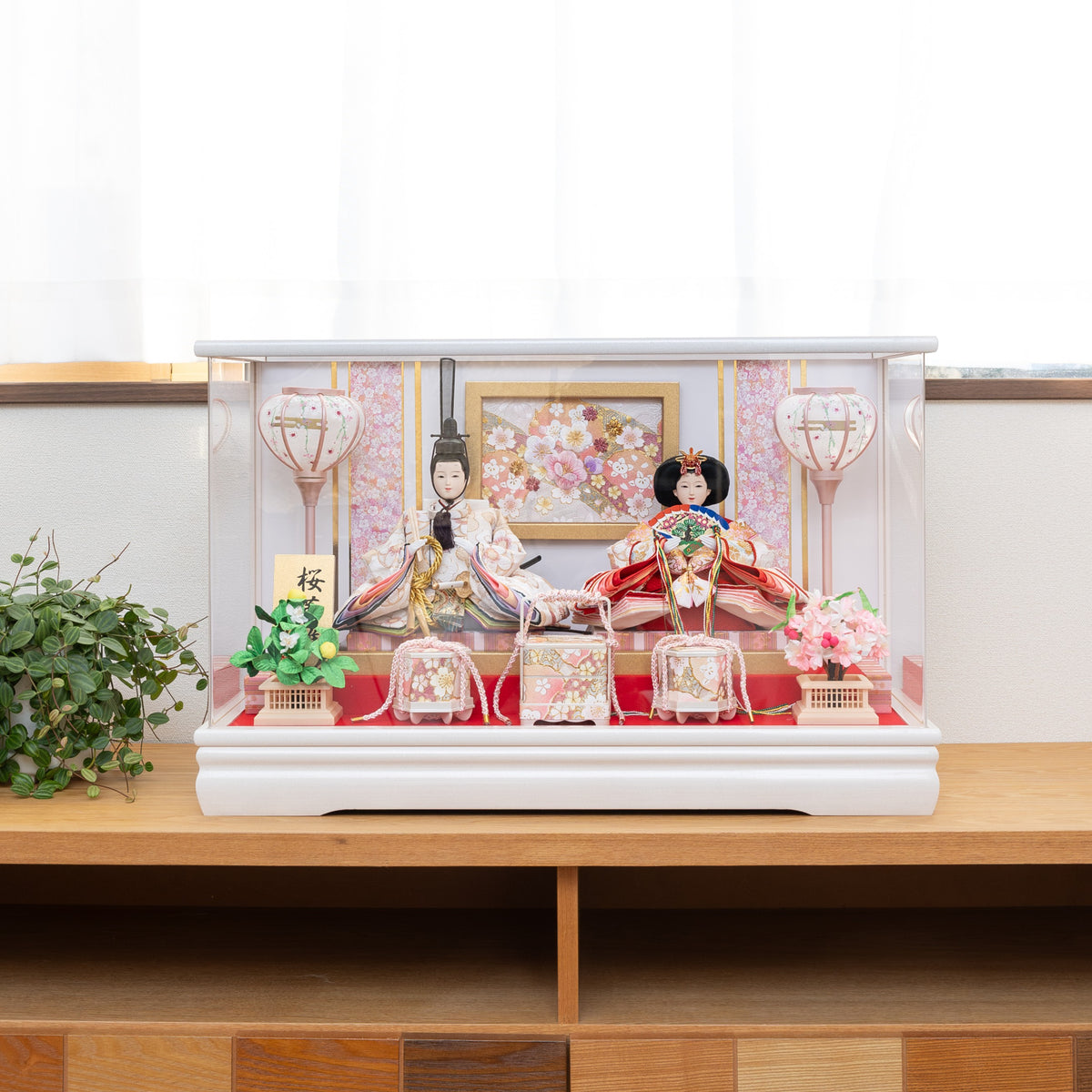 「桜華雛」親王ケース飾り【被布着プレゼント】