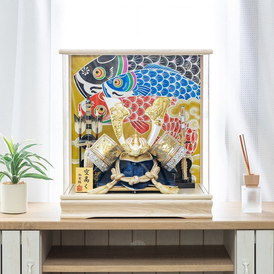 兜ケース飾り「空高く(白金)」