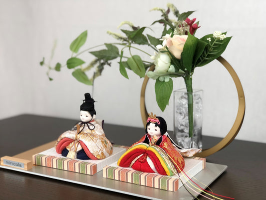 プレミアムコンパクト雛 木目込み親王飾り フラワーアレンジ 3112