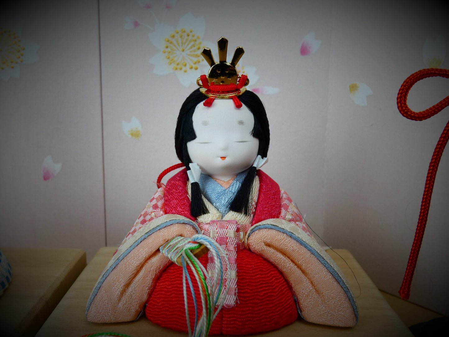 幸一光作 木目込み正絹衣裳収納箱飾り