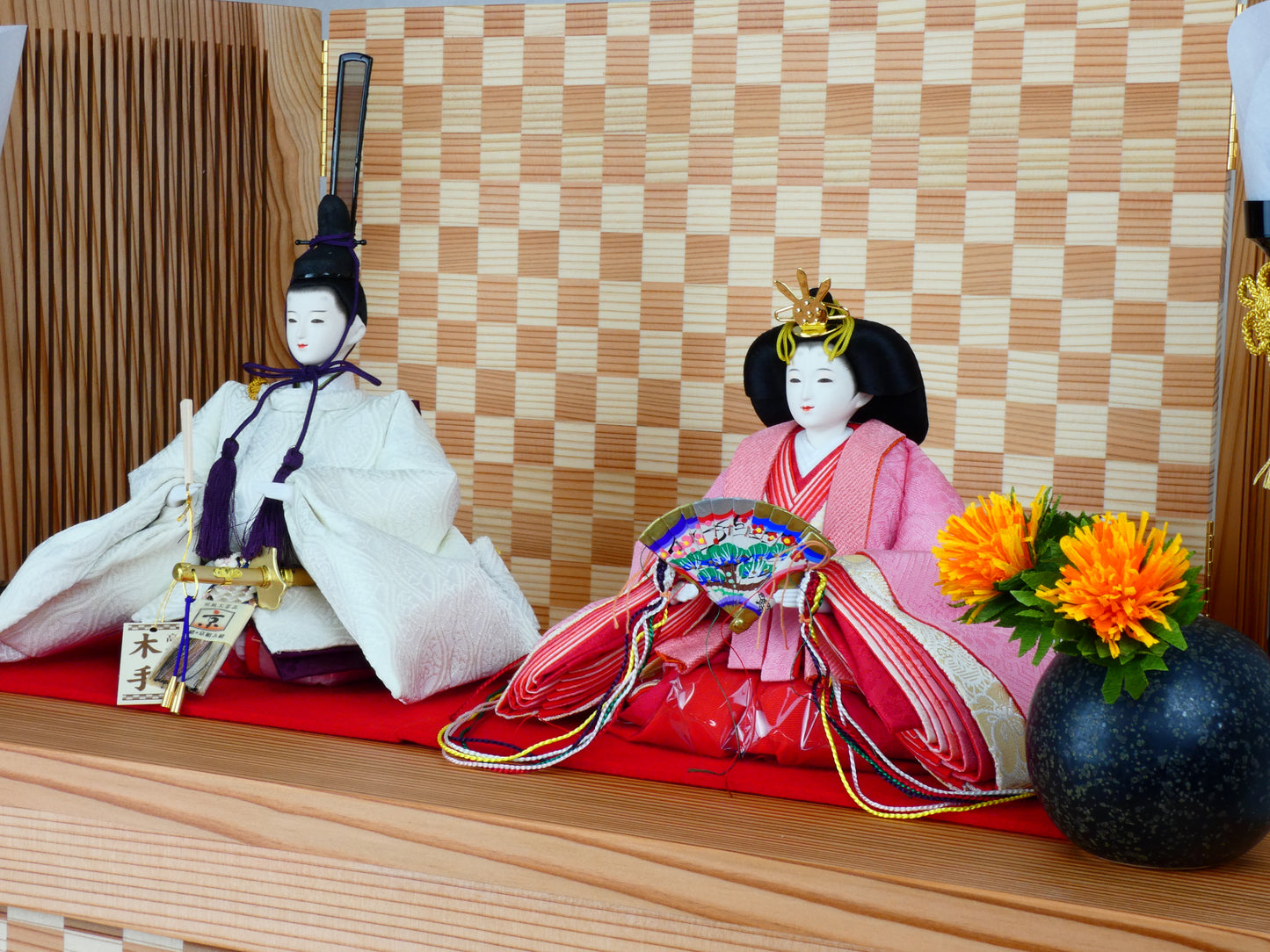 ふるさとやまがた雛 紅花手染め 金山杉 収納飾り WH