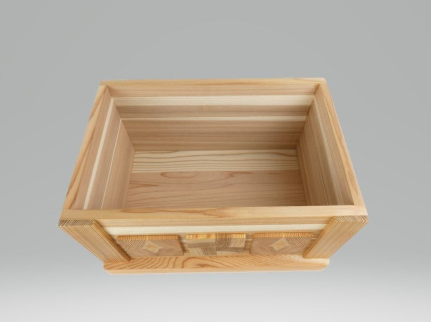 紅花染糸縅 金山杉収納箱 御兜飾り 53032