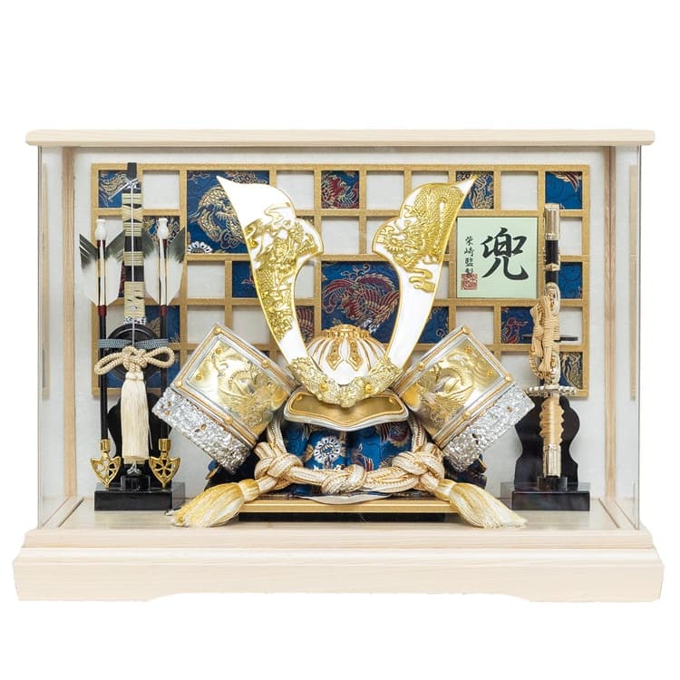 「白金龍舞」兜ケース飾り ～特典陣羽織付き～